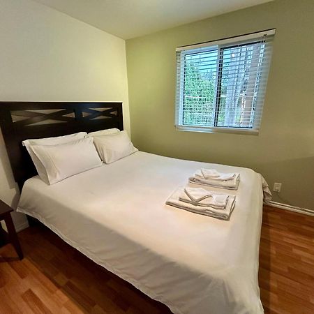 North Nanaimo Gem - Garden-View Room With Private Ensuite Bagian luar foto